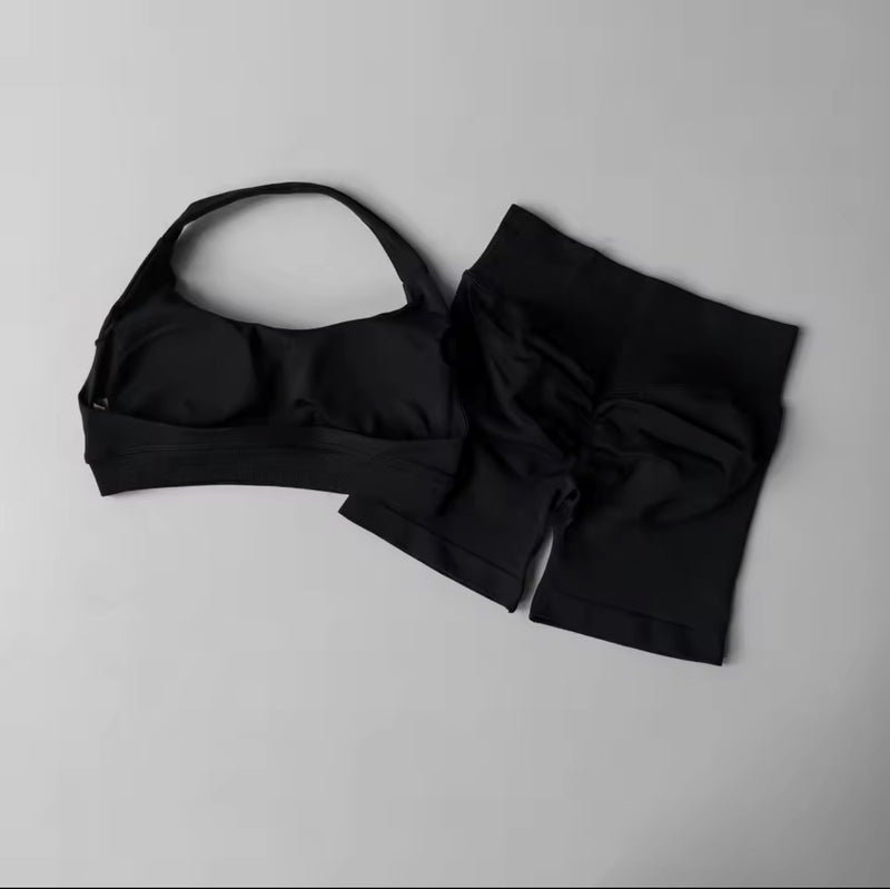 “Fit Set Halter”