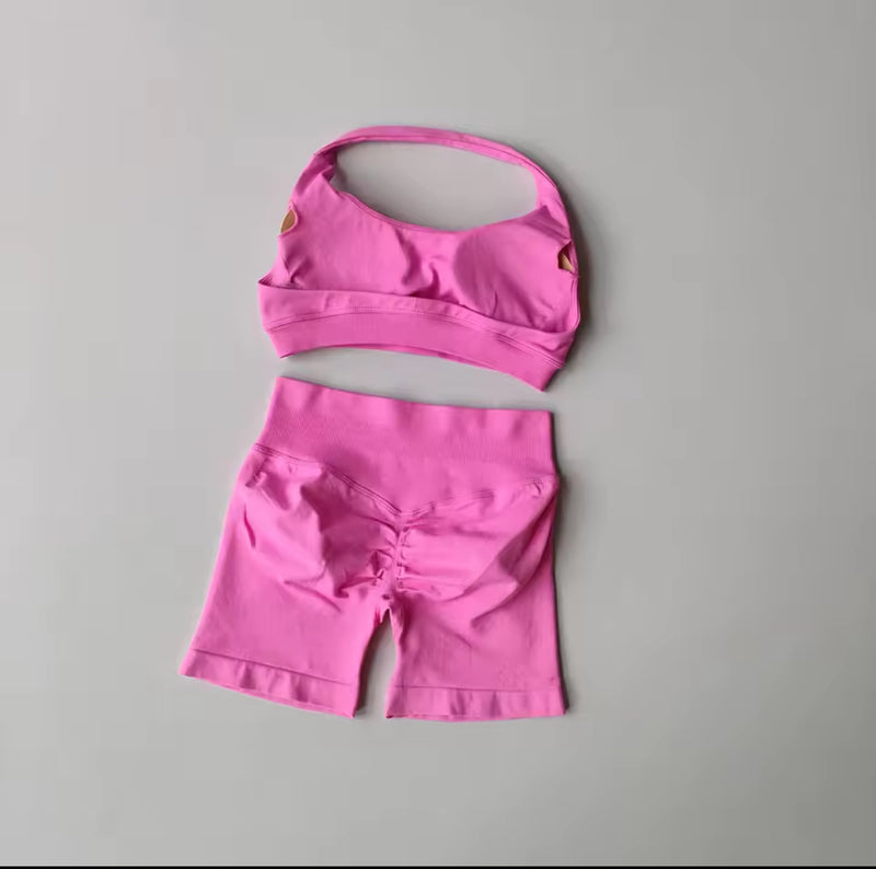 “Fit Set Halter”